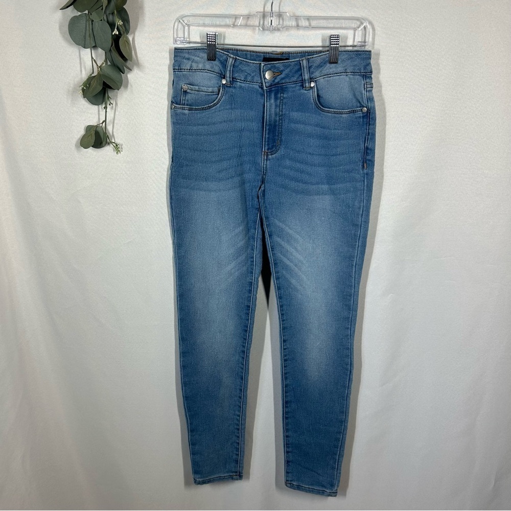 Tahari | Kelly Classic Skinny Blue Jeans Denim Women's Size 6/28